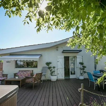 Holiday home Maison Agreable Et Tranquille *